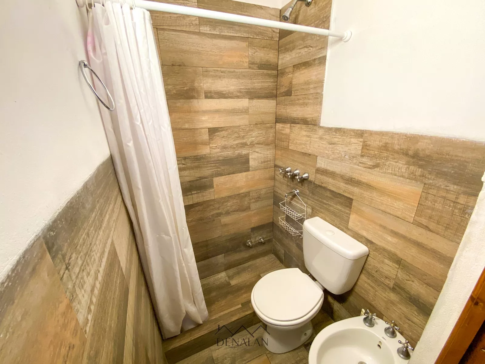 Cabaña Tinta Roja — Baño