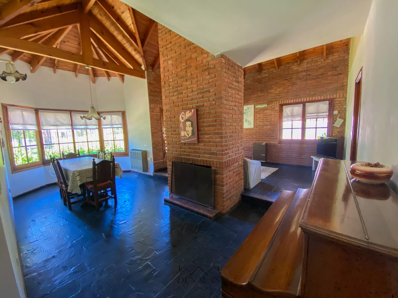 Chalet Tinta Roja — Living 2