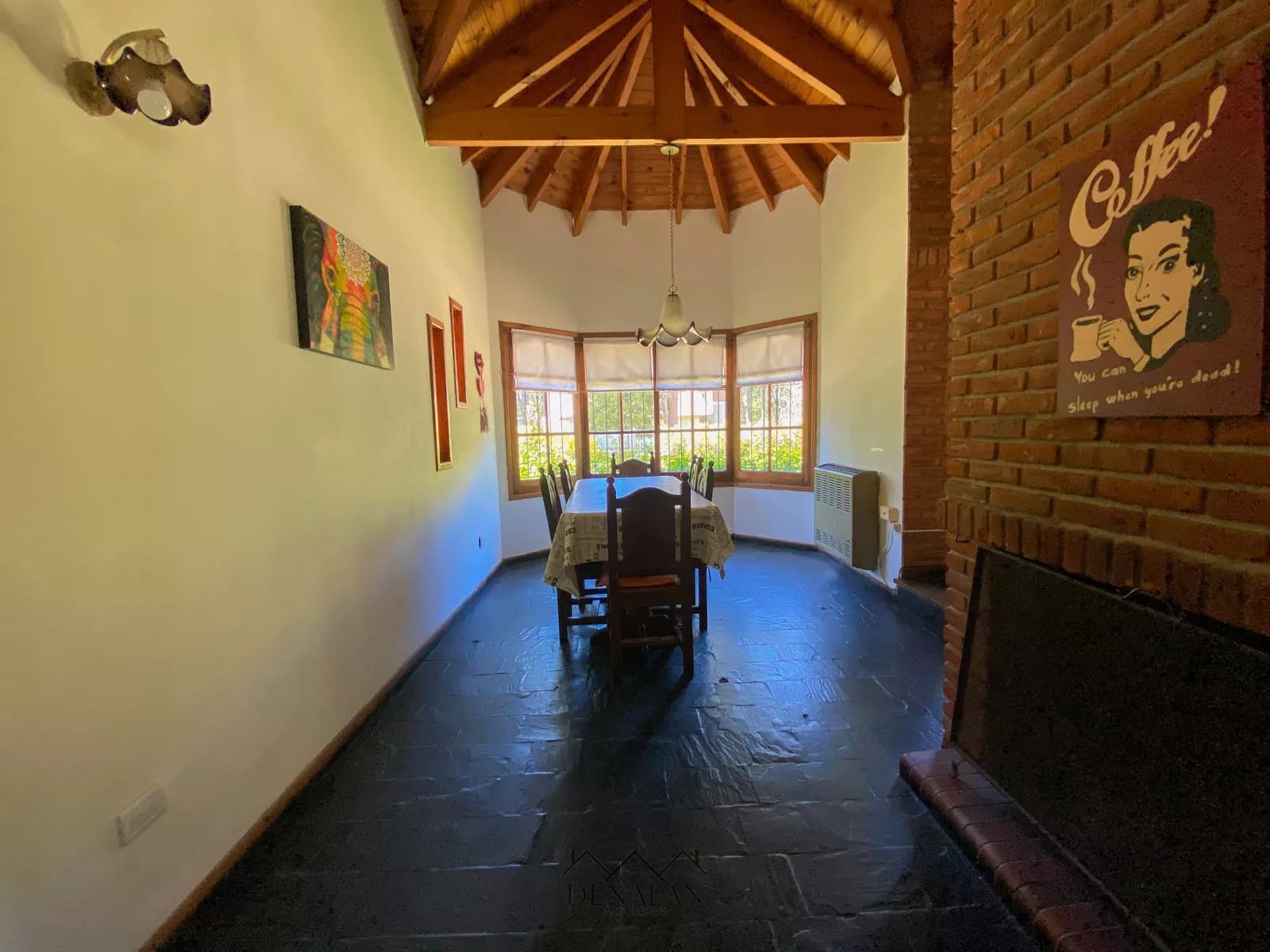 Chalet Tinta Roja — Living 3