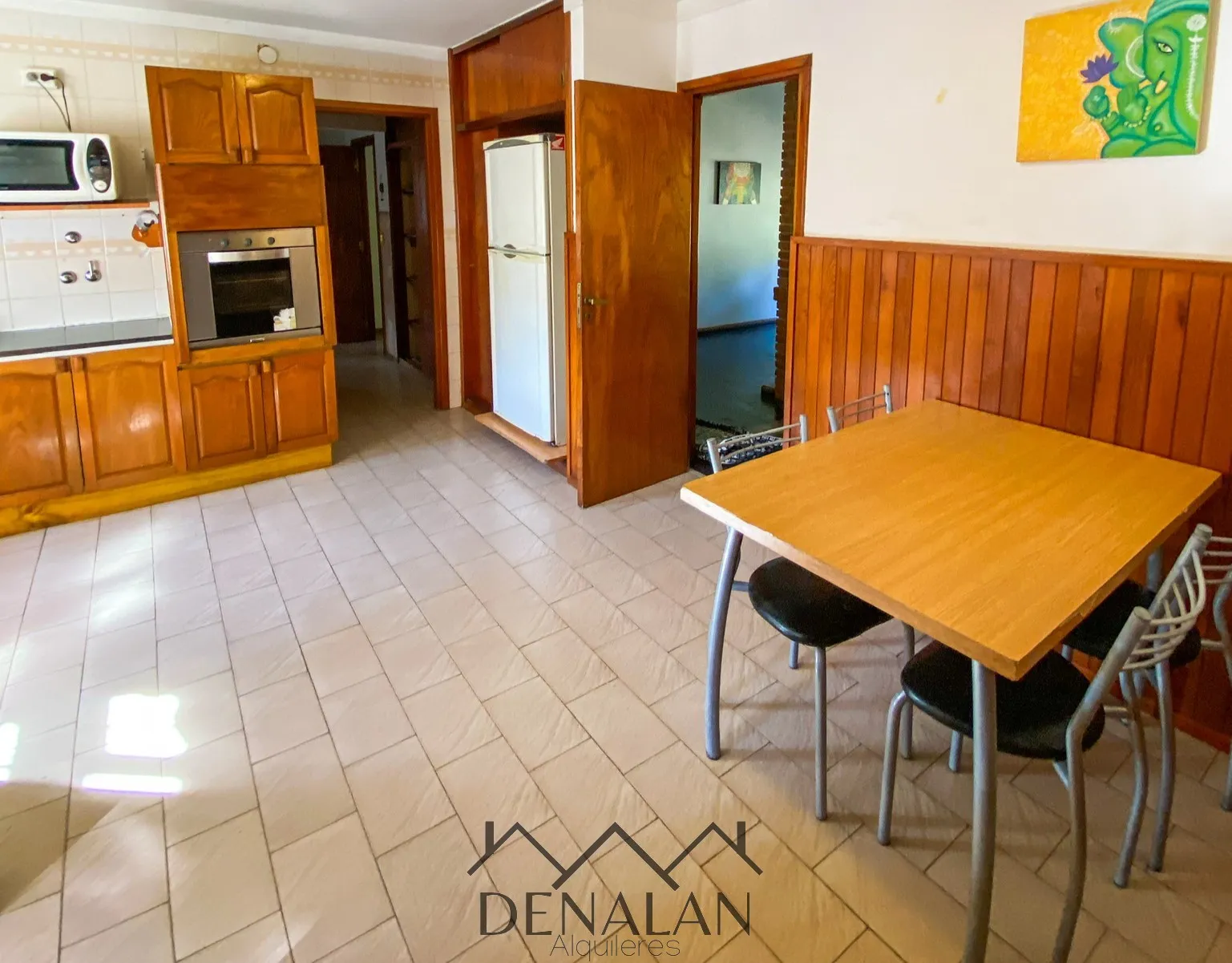 Chalet Tinta Roja — Cocina 2